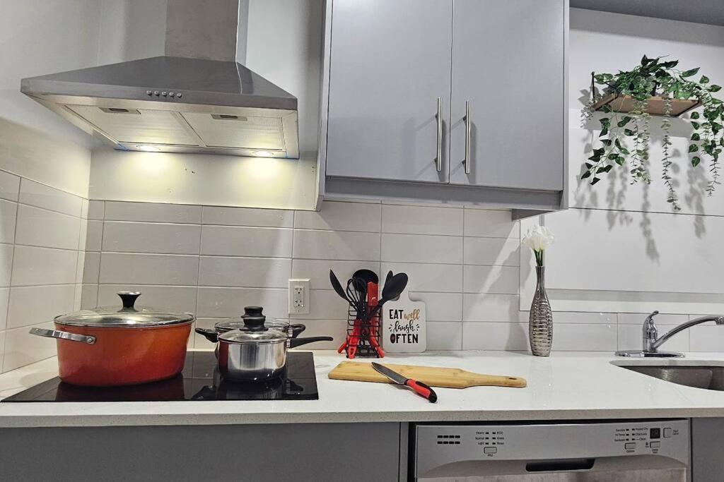 Cozy Suites In Calgary Area Balzac Zewnętrze zdjęcie