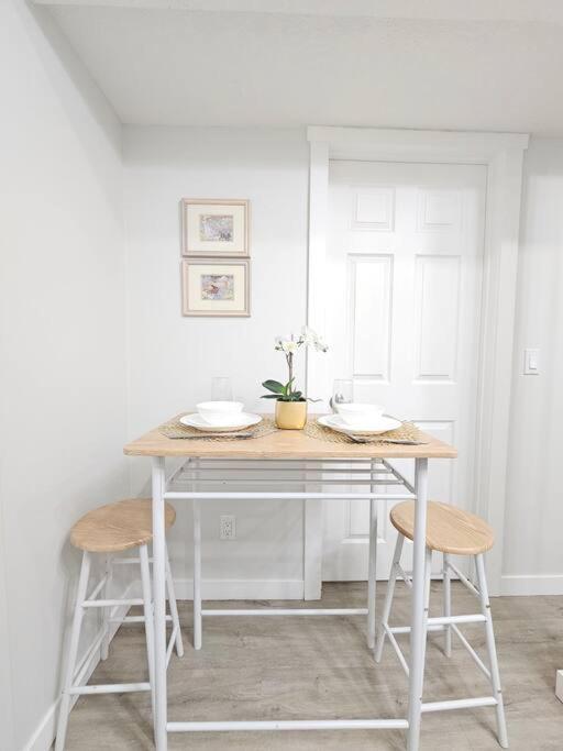 Cozy Suites In Calgary Area Balzac Zewnętrze zdjęcie